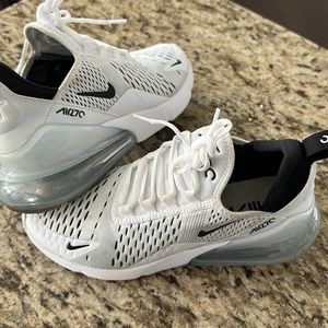 Women’s AirMax 270 Size 7